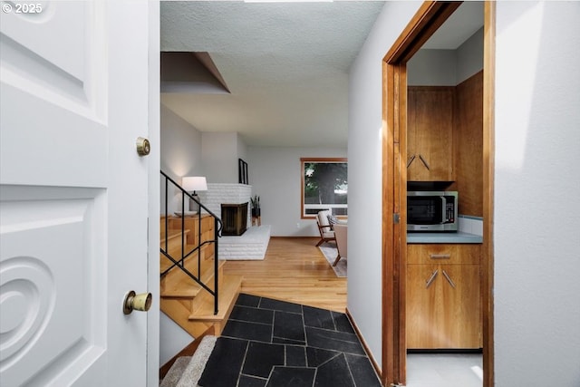 15 SW 95th Ave, Portland, OR 97225 - hallway with a textured ceiling