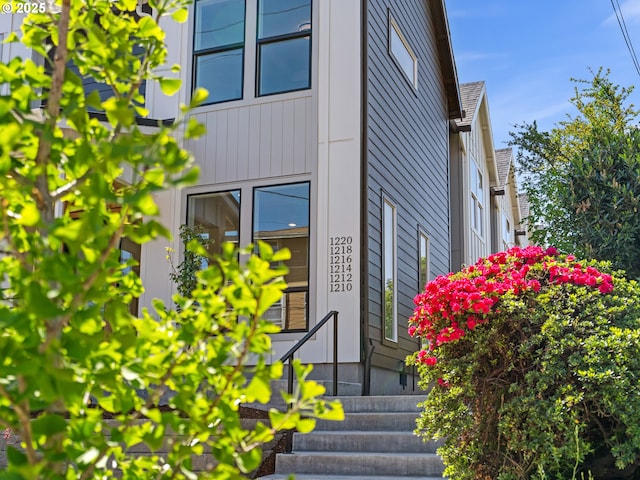 1218 SE Center St Unit 3, Portland, OR 97202 - view of entrance to property