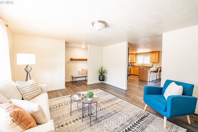 2250 Jeppesen Acres Rd, Eugene, OR 97401 - living area featuring light wood finished floors and baseboards
