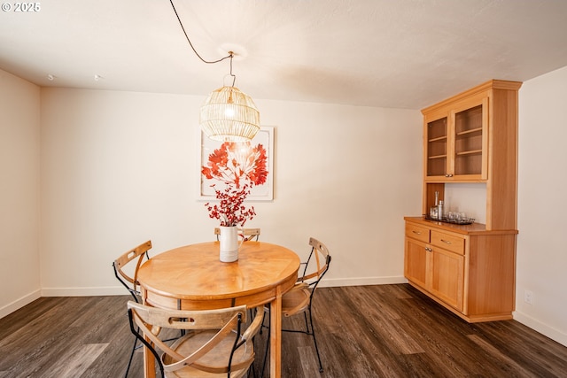 2250 Jeppesen Acres Rd, Eugene, OR 97401 - dining area with dark wood-style floors and baseboards