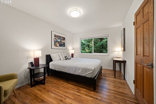 3144 Diane Dr, Lake Oswego, OR 97035 - bedroom featuring wood finished floors and baseboards