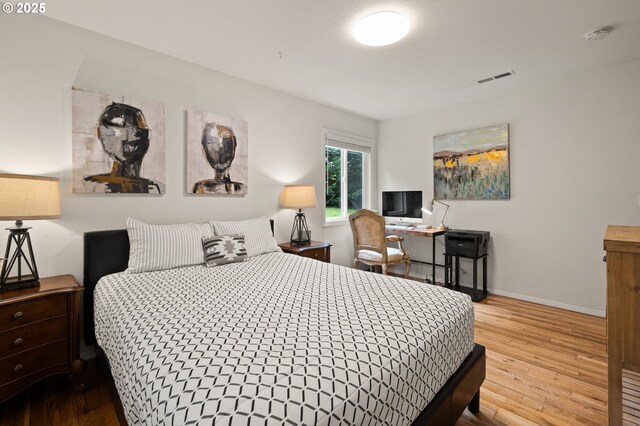3144 Diane Dr, Lake Oswego, OR 97035 - bedroom featuring wood finished floors and baseboards