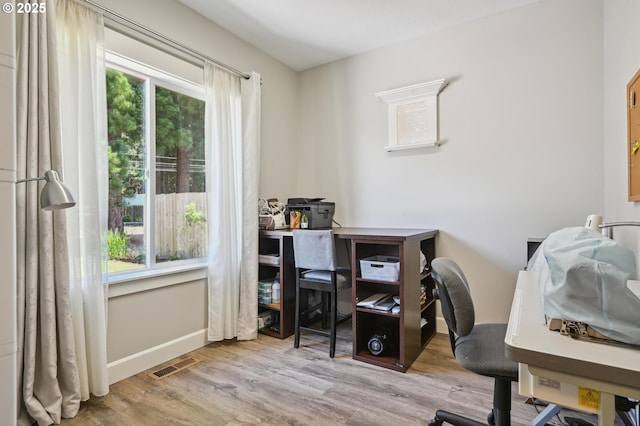 655 Schemmel Ln, Silverton, OR 97381 - home office with wood finished floors
