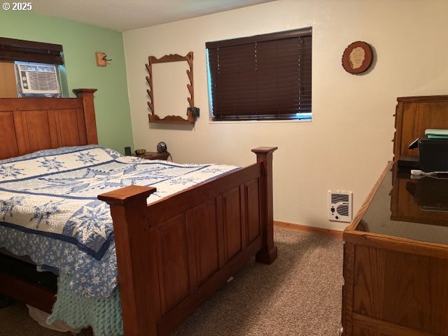 34851 Seavey Loop Rd, Eugene, OR 97405 - bedroom featuring carpet flooring and cooling unit