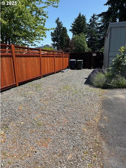 34851 Seavey Loop Rd, Eugene, OR 97405 - view of yard