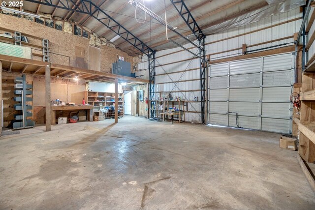 12720 S Carus Rd, Oregon City, OR 97045 - garage with a workshop area