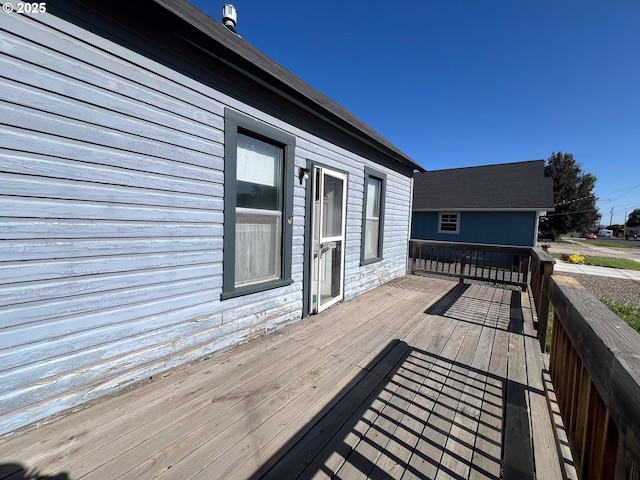 2909 College St, Baker City, OR 97814 - view of wooden terrace