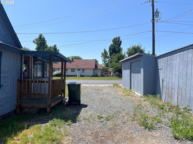 2909 College St, Baker City, OR 97814 - view of yard featuring a shed