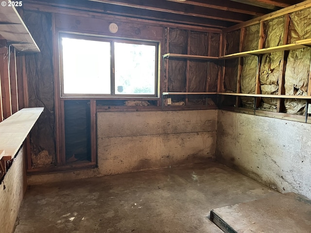16042 Cornell St, Lake Oswego, OR 97034 - view of basement
