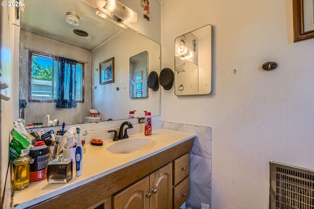 6135 SE Clatsop St, Portland, OR 97206 - bathroom featuring vanity