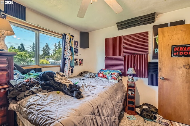 6135 SE Clatsop St, Portland, OR 97206 - bedroom featuring a ceiling fan