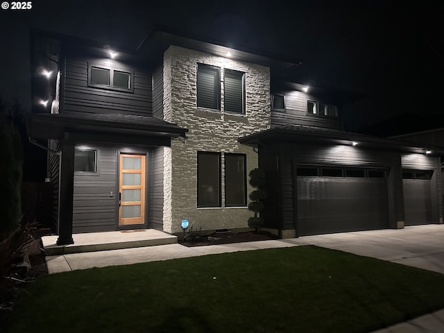 view of front of home featuring a garage