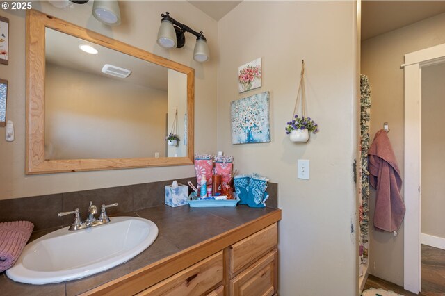 42224 Cupper Creek Rd, Kimberly, OR 97848 - bathroom featuring vanity