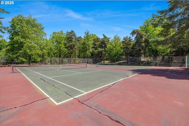 1650 NW Lakeway Ln, Beaverton, OR 97006 - view of tennis court