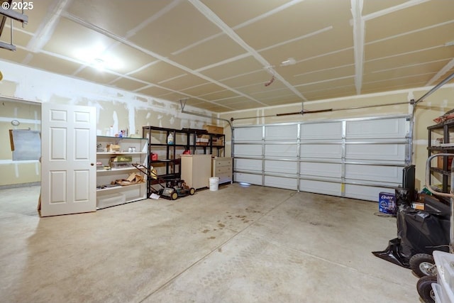 89650 Sea Breeze Dr, Warrenton, OR 97146 - view of garage