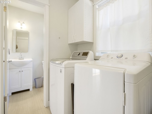 1720 Kilkenny Dr, Lake Oswego, OR 97034 - laundry area with a sink and washing machine and clothes dryer