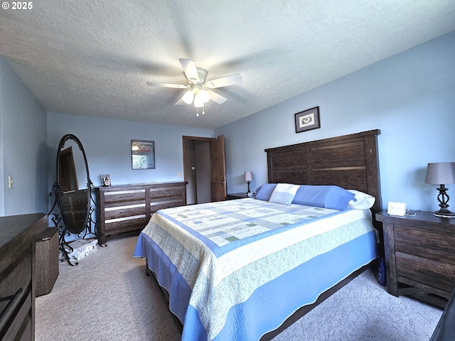 288 N Dorcas Dr, Keizer, OR 97303 - carpeted bedroom featuring a textured ceiling and a ceiling fan