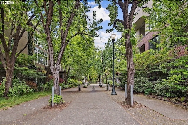 618 NW 12th Ave, Portland, OR 97209 - view of home's community