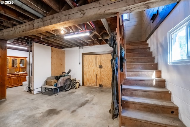 9602 Harlan Rd, Eddyville, OR 97343 - below grade area with stairs