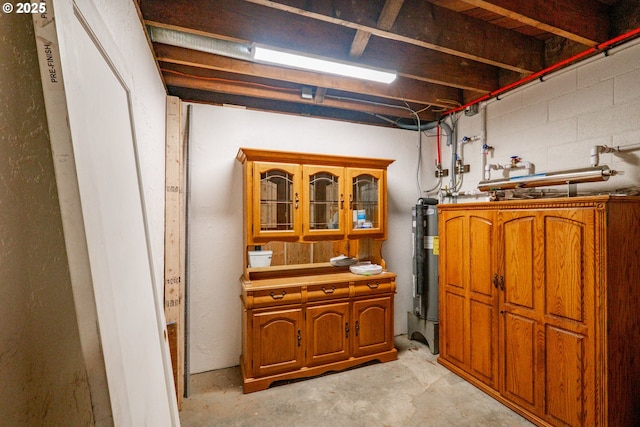 9602 Harlan Rd, Eddyville, OR 97343 - interior space featuring water heater