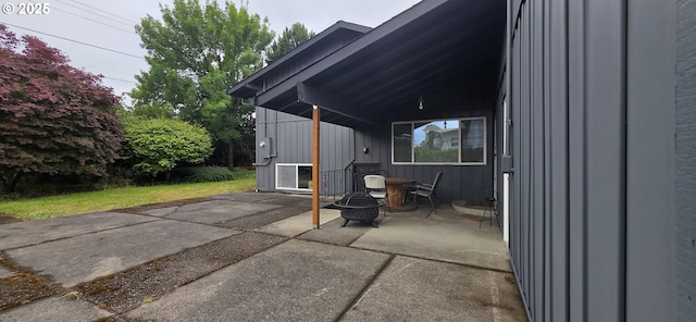 14128 NE Rose Pkwy, Portland, OR 97230 - view of patio with a fire pit