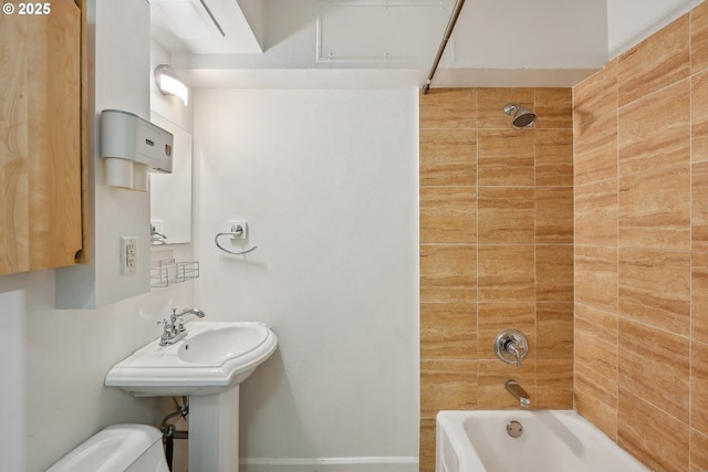 1205 SW Cardinell Dr Unit 604, Portland, OR 97201 - bathroom featuring shower / tub combination and toilet