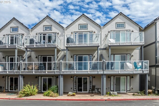 168 N Pacific St, Rockaway Beach, OR 97136 - water view featuring nearby beach
