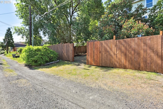 315 W 13th St, The Dalles, OR 97058 - view of yard