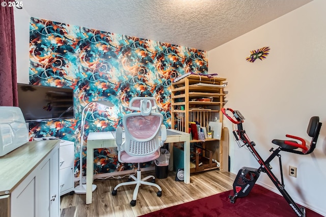 1473 N Locust St, Canby, OR 97013 - office area featuring a textured ceiling and wood finished floors