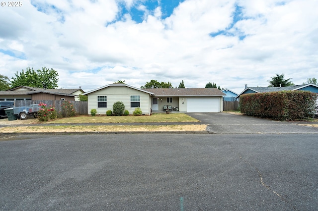 4775 Sienna Dr NE, Salem, OR 97301 - ranch-style house featuring driveway and a garage