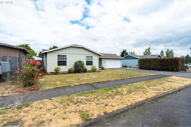4775 Sienna Dr NE, Salem, OR 97301 - single story home with driveway and an attached garage