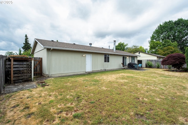 4775 Sienna Dr NE, Salem, OR 97301 - rear view of house with a fenced backyard and a patio
