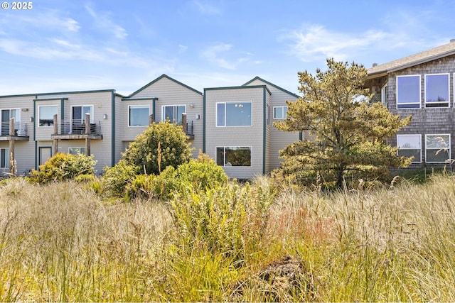 238 SW 27th St, Newport, OR 97365 - view of front facade