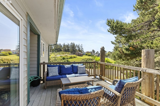 238 SW 27th St, Newport, OR 97365 - deck with an outdoor living space