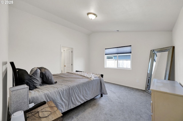 717 S 53rd Pl, Springfield, OR 97478 - bedroom featuring vaulted ceiling, carpet, and baseboards