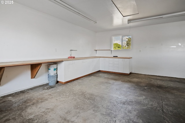 11613 Pacific Ct NE, Woodburn, OR 97071 - view of garage