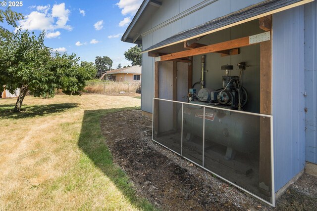 11613 Pacific Ct NE, Woodburn, OR 97071 - view of grassy yard