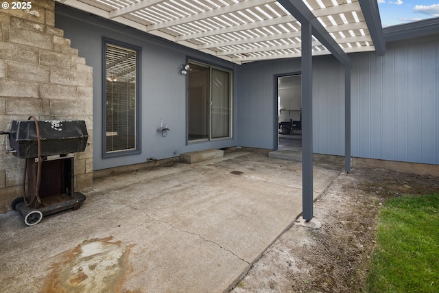 11613 Pacific Ct NE, Woodburn, OR 97071 - view of patio featuring a pergola and grilling area