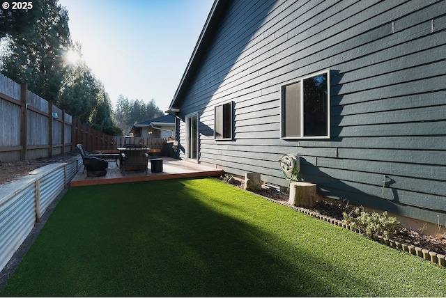 view of yard with a patio area