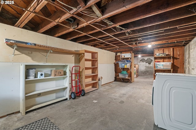 11151117 N Beech St, Portland, OR 97227 - unfinished below grade area featuring washer / dryer