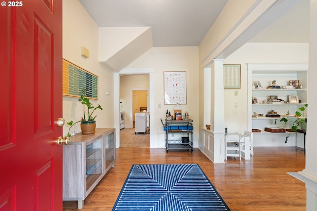 11151117 N Beech St, Portland, OR 97227 - entryway featuring wood finished floors