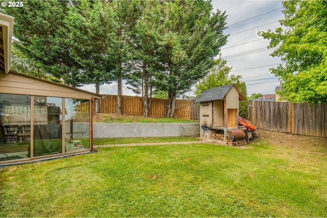 2459 SW Sandlewood Ln, Gresham, OR 97080 - fenced backyard with a storage shed