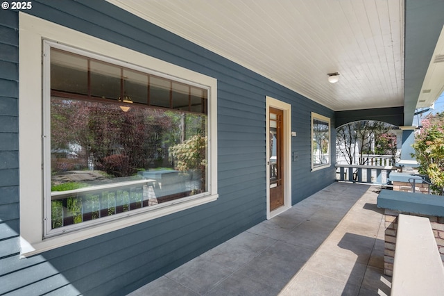 view of patio / terrace featuring covered porch
