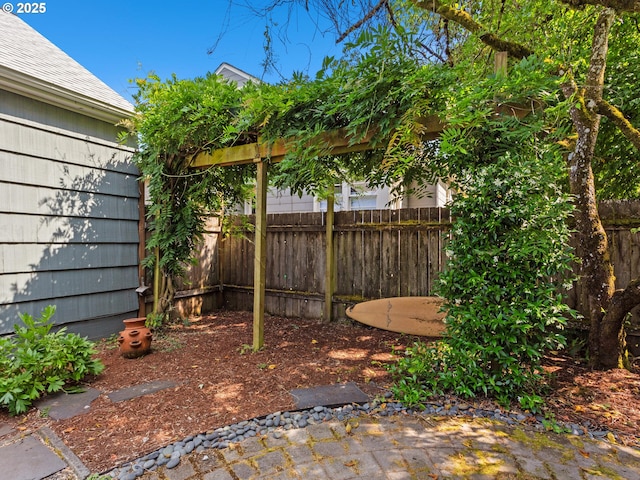 4561 NE 35th Ave, Portland, OR 97211 - view of yard