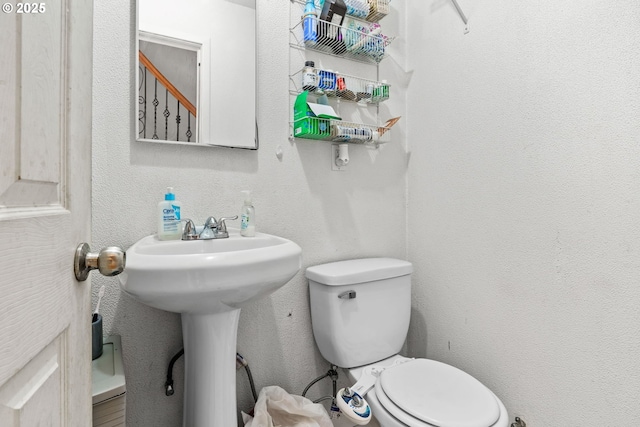 185 N Seneca Rd, Eugene, OR 97402 - bathroom featuring toilet
