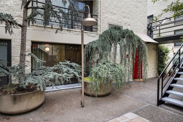 1919 NW Hoyt St Unit 104, Portland, OR 97209 - property entrance with a balcony
