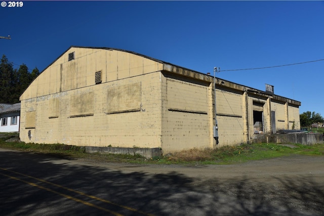 view of side of property