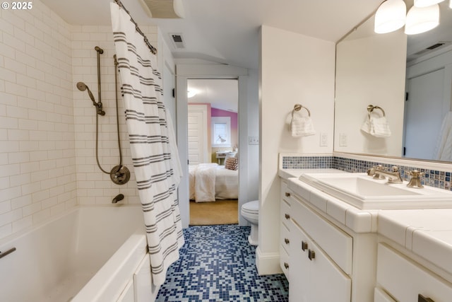 full bath featuring visible vents, shower / bathtub combination with curtain, toilet, and vanity