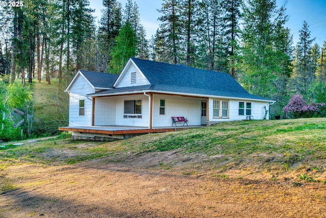 932 Zelinski Rd, Goldendale, WA 98620 - farmhouse-style home with roof with shingles and covered porch
