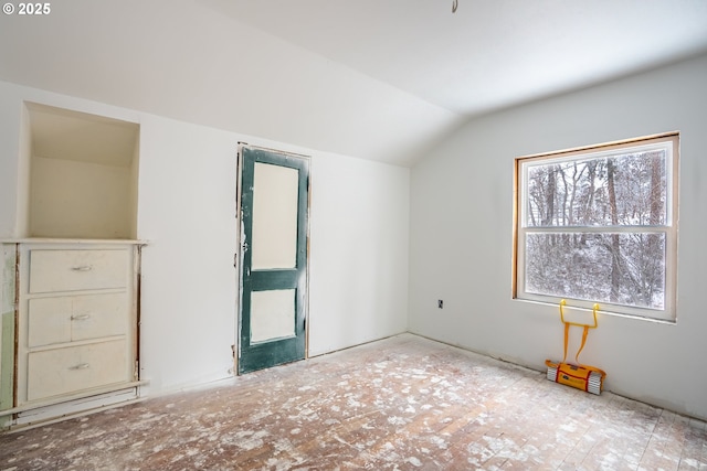 932 Zelinski Rd, Goldendale, WA 98620 - unfurnished bedroom featuring vaulted ceiling